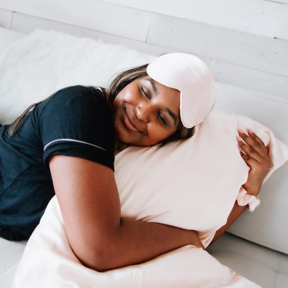 Lights Out Silk Eye Mask- Pale Pink - Lulie