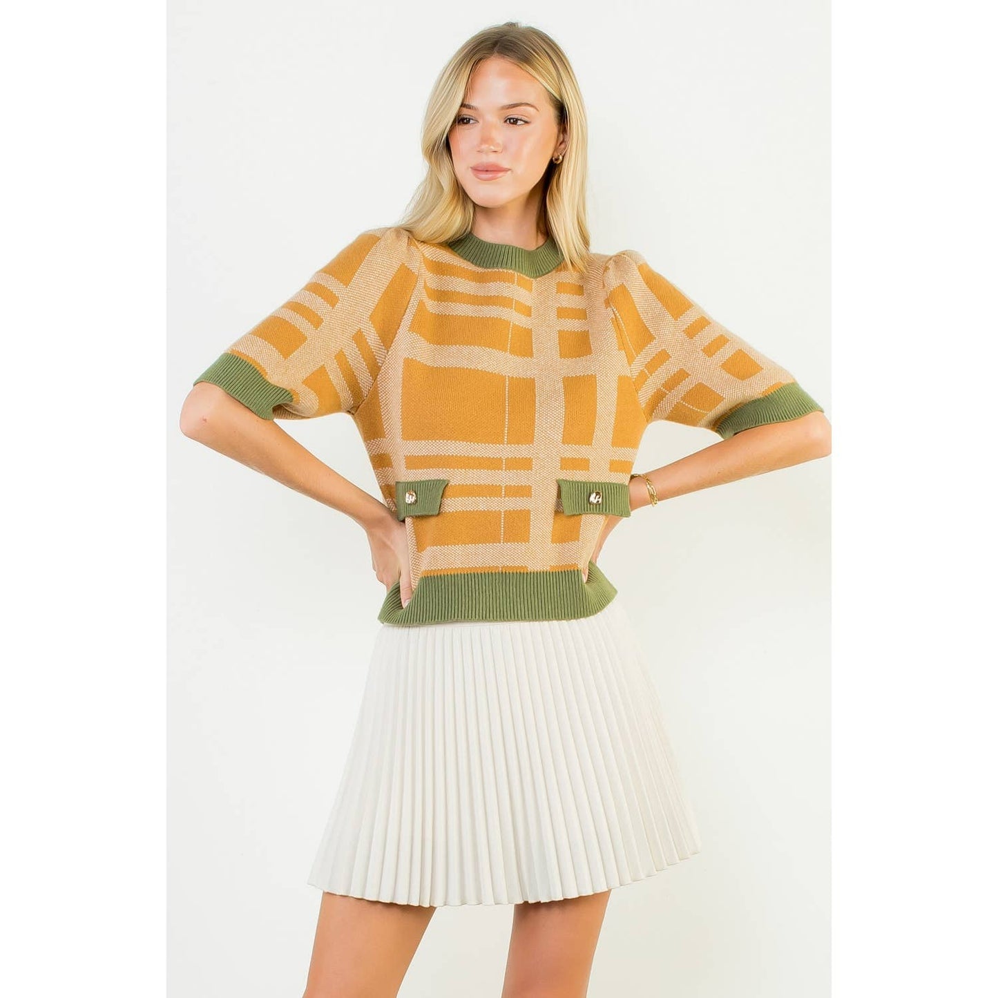 Short Sleeve Pattern Detail Top