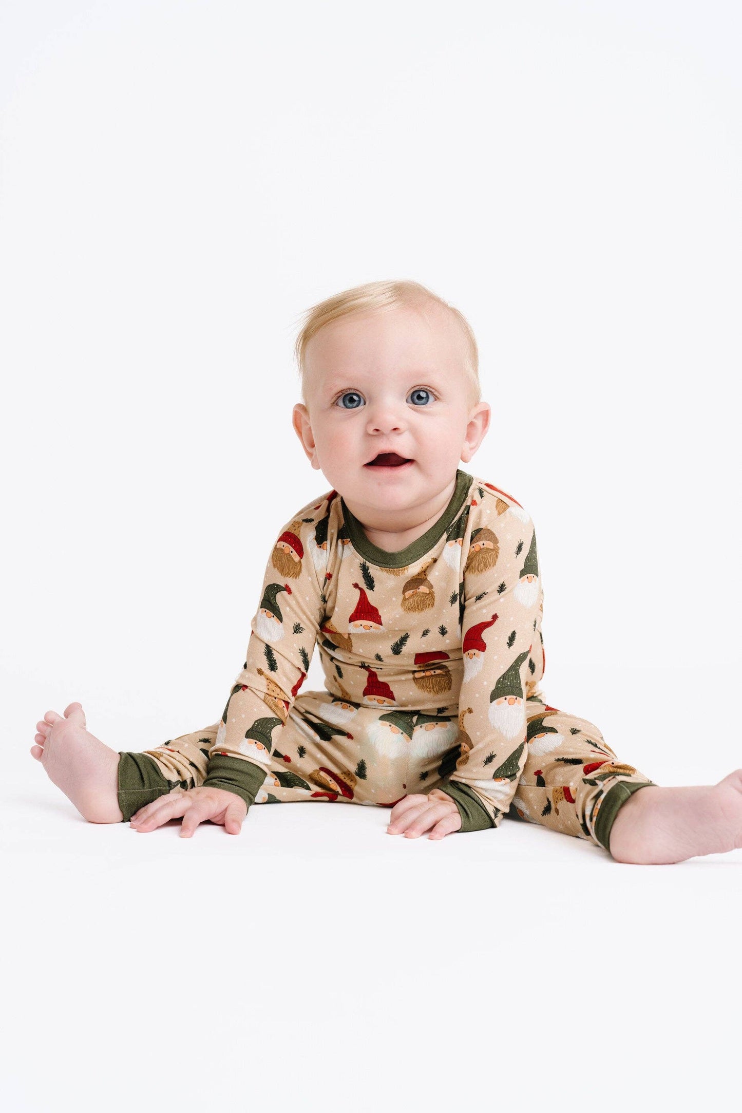 Cozy Gnomes Bamboo Set