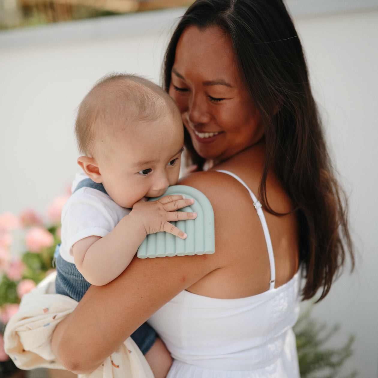 Rainbow Teether - Cambridge Blue - Lulie