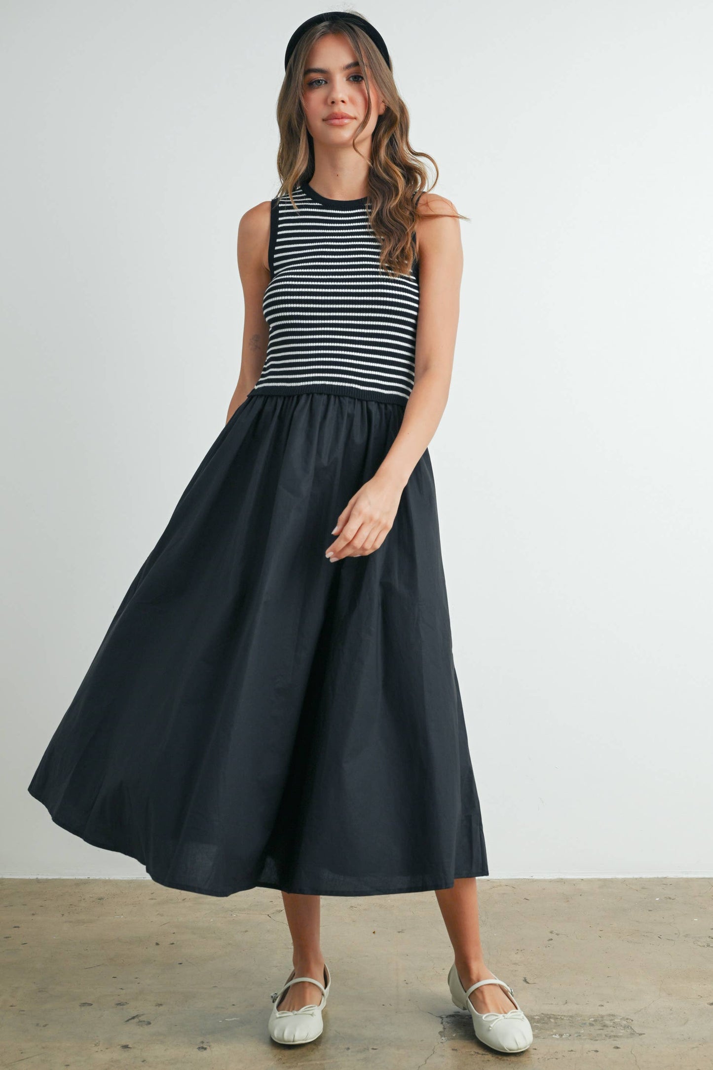 Striped Sleeveless Dress with Pockets - Black