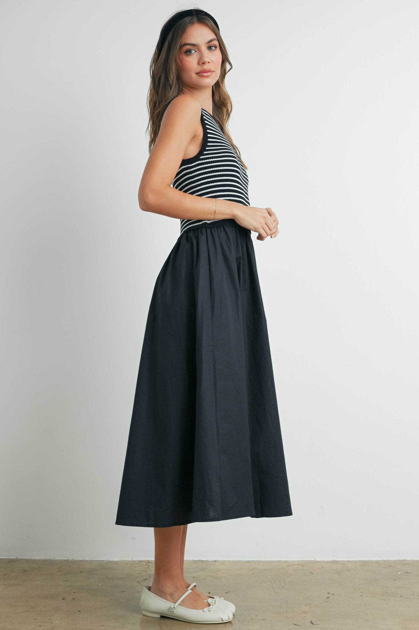 Striped Sleeveless Dress with Pockets - Black