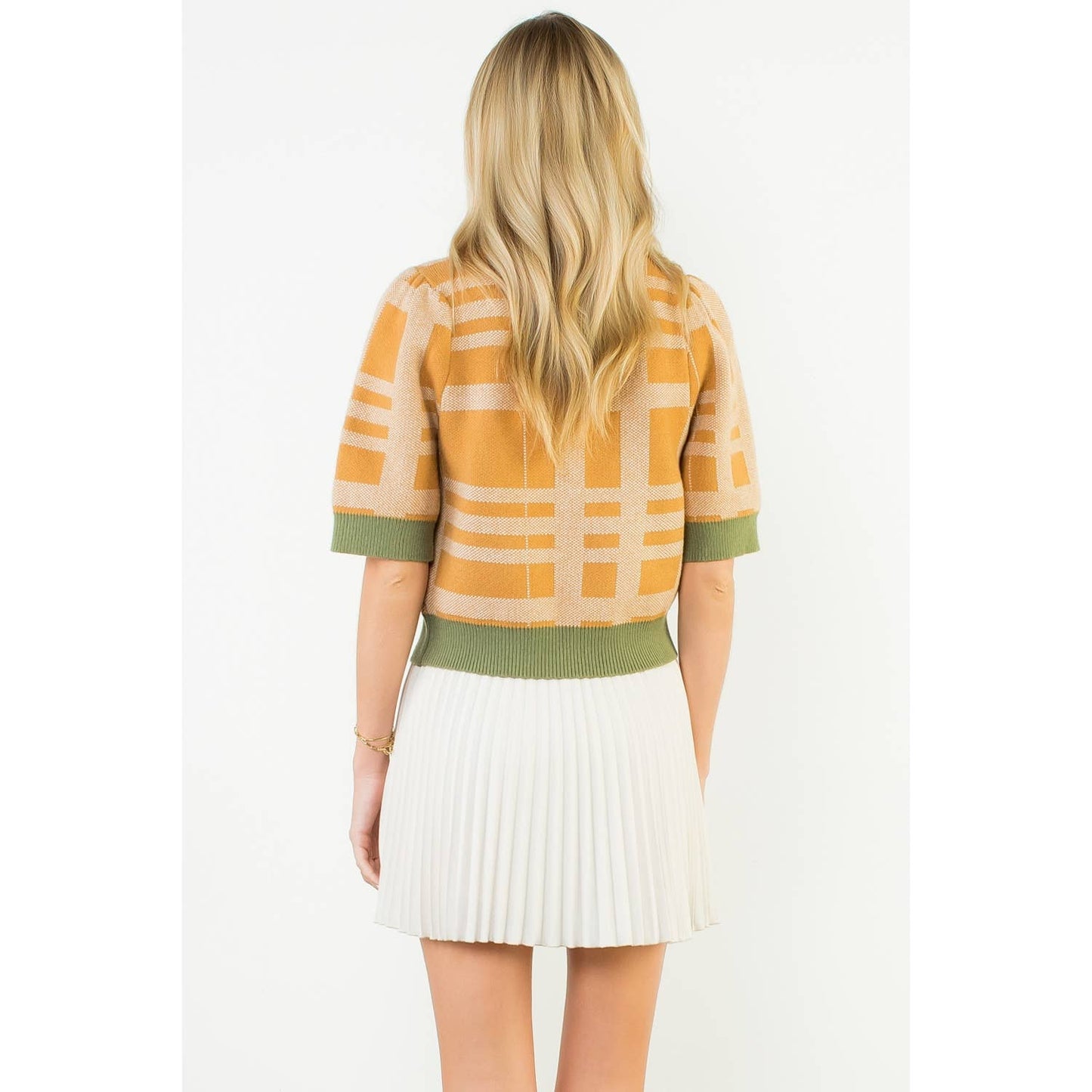 Short Sleeve Pattern Detail Top