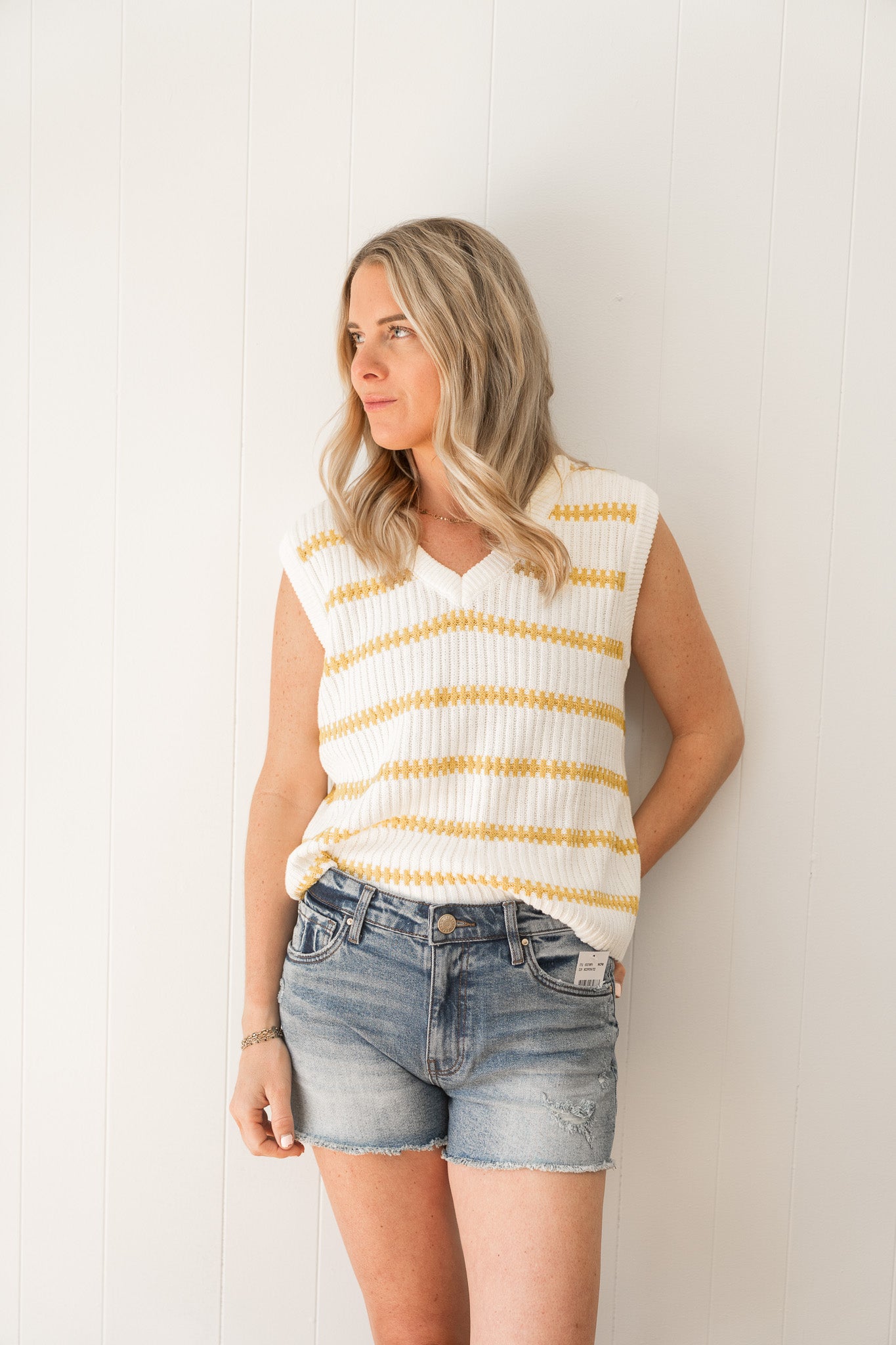 Knitted Sleeveless Sweater Top