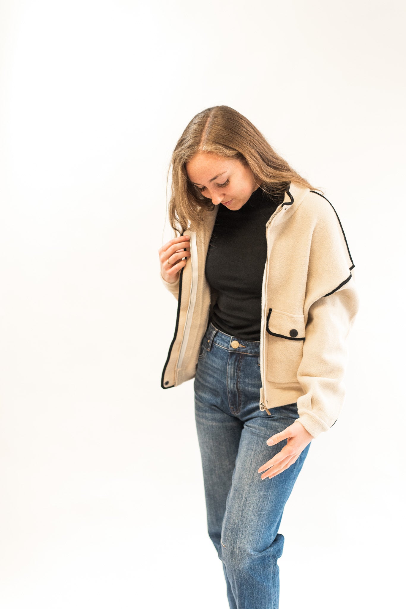 Super Soft Pluffy Jacket with Contrast Piping
