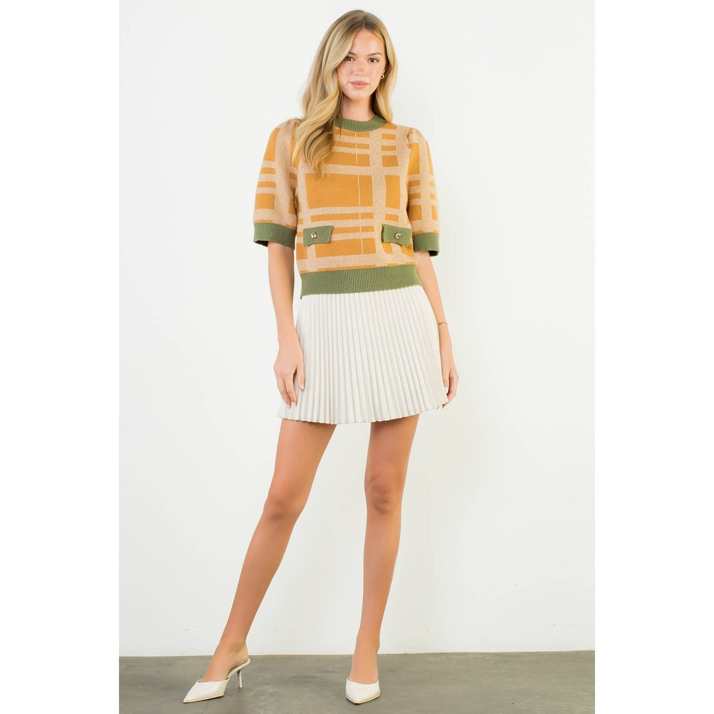 Short Sleeve Pattern Detail Top