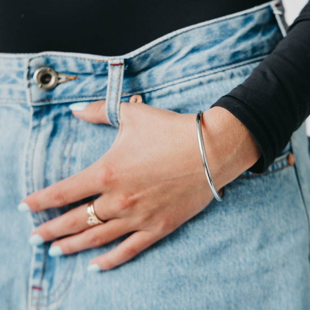 Timeless and Chic Bangle Bracelet - Gold- Waterproof