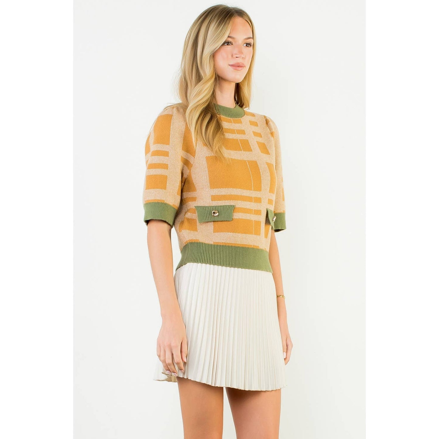 Short Sleeve Pattern Detail Top