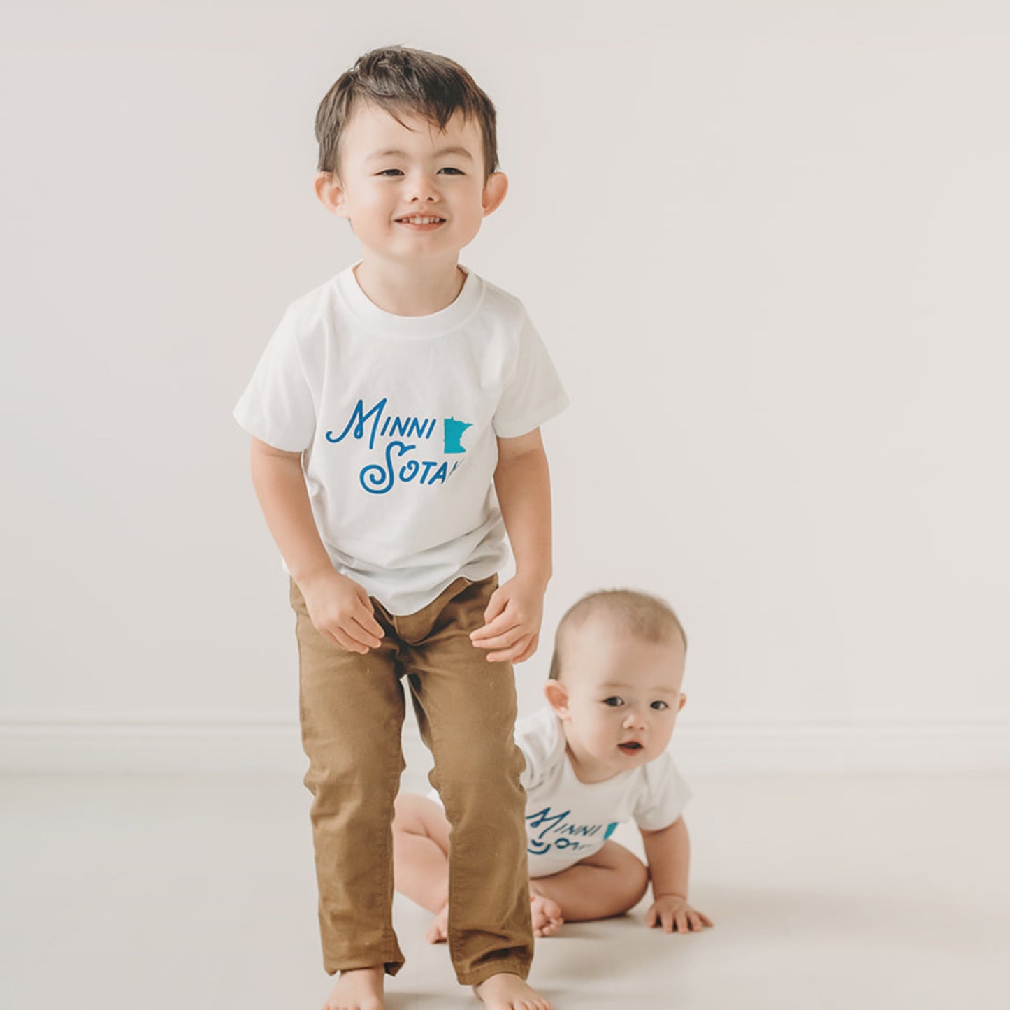 Minni-Sotan Tee